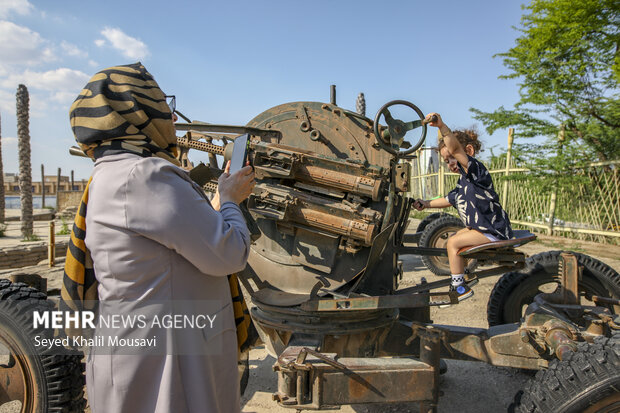 موزهای که شما را به دل جنگ تحمیلی میبرد