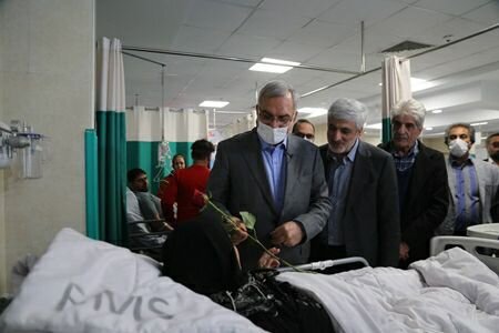 وزیر بهداشت سرزده از بیمارستان شهر ری بازدید کرد