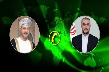Iranian, Omani foreign ministers discuss ties by phone