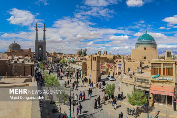 Tourists visit beautiful Yazd city in Nowruz
