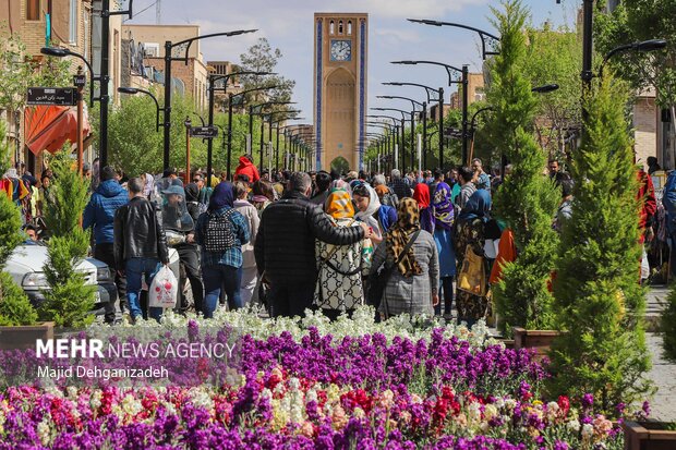 Tourists visit beautiful Yazd city in Nowruz
