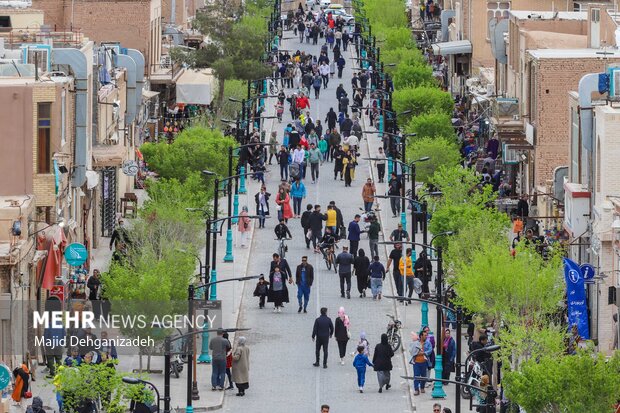 Tourists visit beautiful Yazd city in Nowruz
