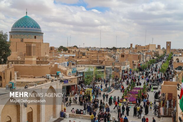 Tourists visit beautiful Yazd city in Nowruz
