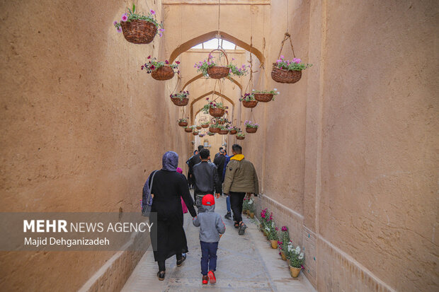 Tourists visit beautiful Yazd city in Nowruz
