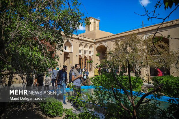 Tourists visit beautiful Yazd city in Nowruz
