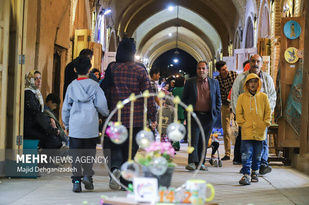 Tourists visit beautiful Yazd city in Nowruz
