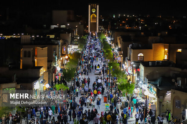 Tourists visit beautiful Yazd city in Nowruz
