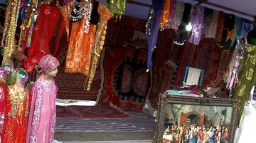 برپایی بازارچه نوروزی صنایع‌دستی در روستای «دره‌تفی» مریوان