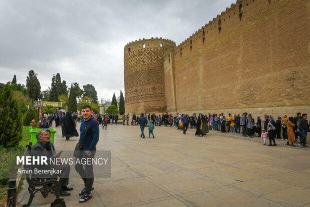 517 bin turist Fars eyaletini ziyaret etti 517 bin turist Fars eyaletini ziyaret etti