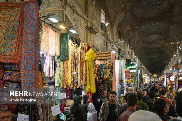 گردشگران نوروزی در مجموعه زندیه شیراز