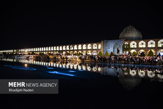 بزرگترین جشن آغاز ماه مبارک رمضان در نصف جهان