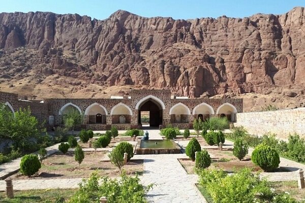 واکنشها به جهانی شدن ۵۴ کاروانسرای ایرانی در یک پرونده