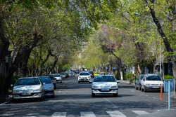 معابر و بزرگراه‌های شهر تهران خلوت است