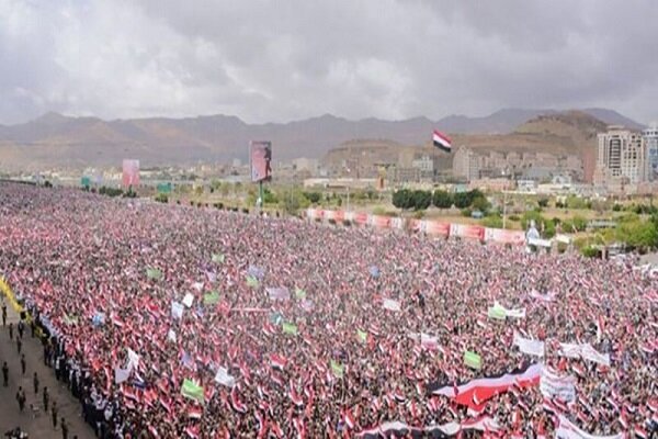 Yemenis hold massive rallies to mark 8th year of war