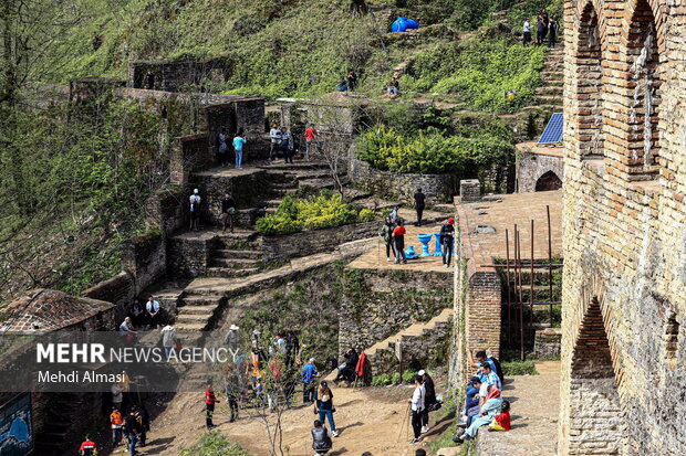 İran'ın kuzeyinde tarihi Rudhan Kalesi