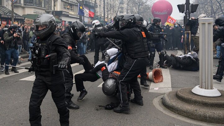 یگان ویژه سرکوب در فرانسه؛ قلع و قمع معترضان به سبک «ماکرون»