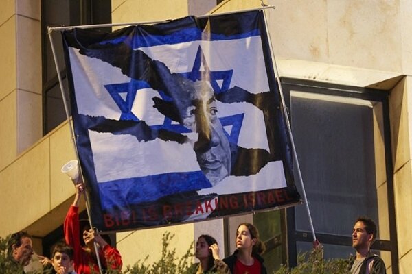 هاآرتص: نتانیاهو، اسرائیل را در آشوب بی‌سابقه‌ای فرو برده است