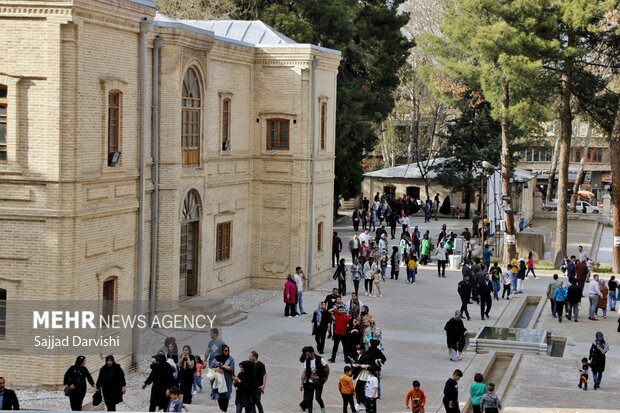 گردشگران نوروزی قلعه فلک الافلاک