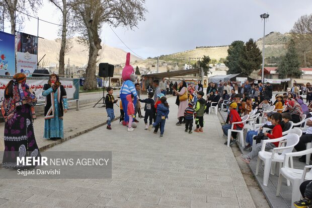 گردشگران نوروزی قلعه فلک الافلاک