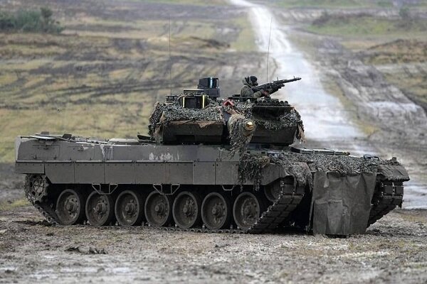 آلمان ۱۸ دستگاه تانک لئوپارد به اوکراین تحویل داد