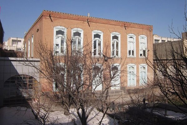 آثاری ماندگار از هنر و معماری در لابهلای آجرهای رنگی