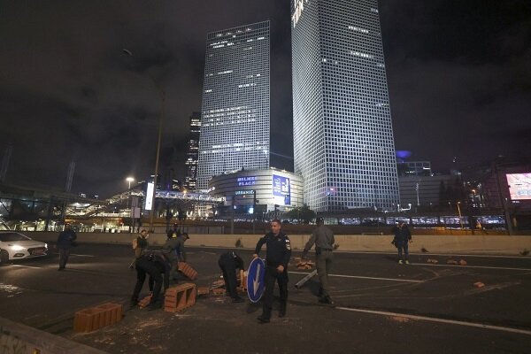 «اسرائیل» در آتش اعتراضات/ «نتانیاهو» در پرتگاه سقوط