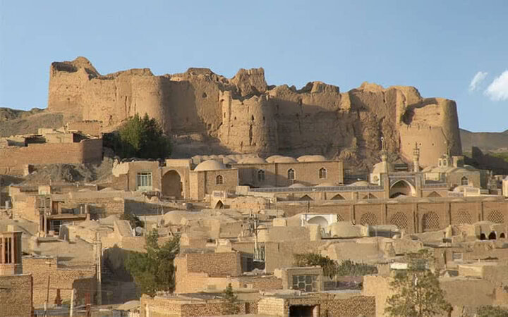 نائین نگینی در حاشیه کویر اصفهان