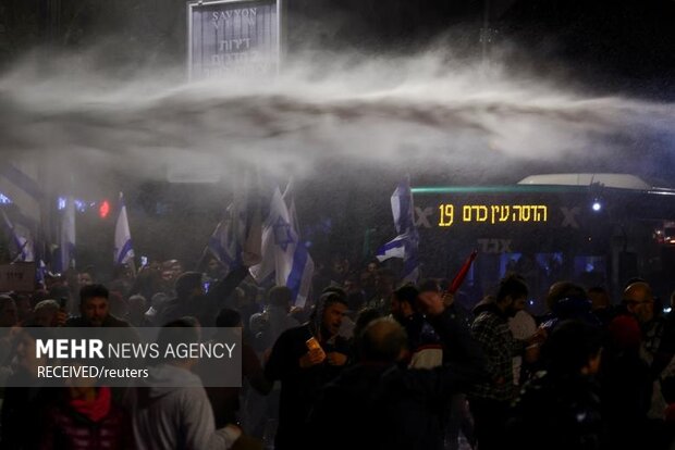 اسرائیل میں بدامنی کی نئی لہر، پر تشدد مظاہرے+ تصاویر
