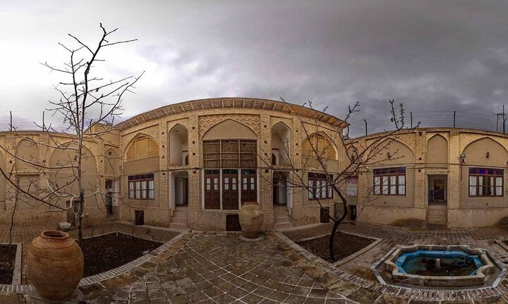 معرفی جاذبه های گردشگری آشتیان/سرزمینی کهن با هویت دینی و تاریخی