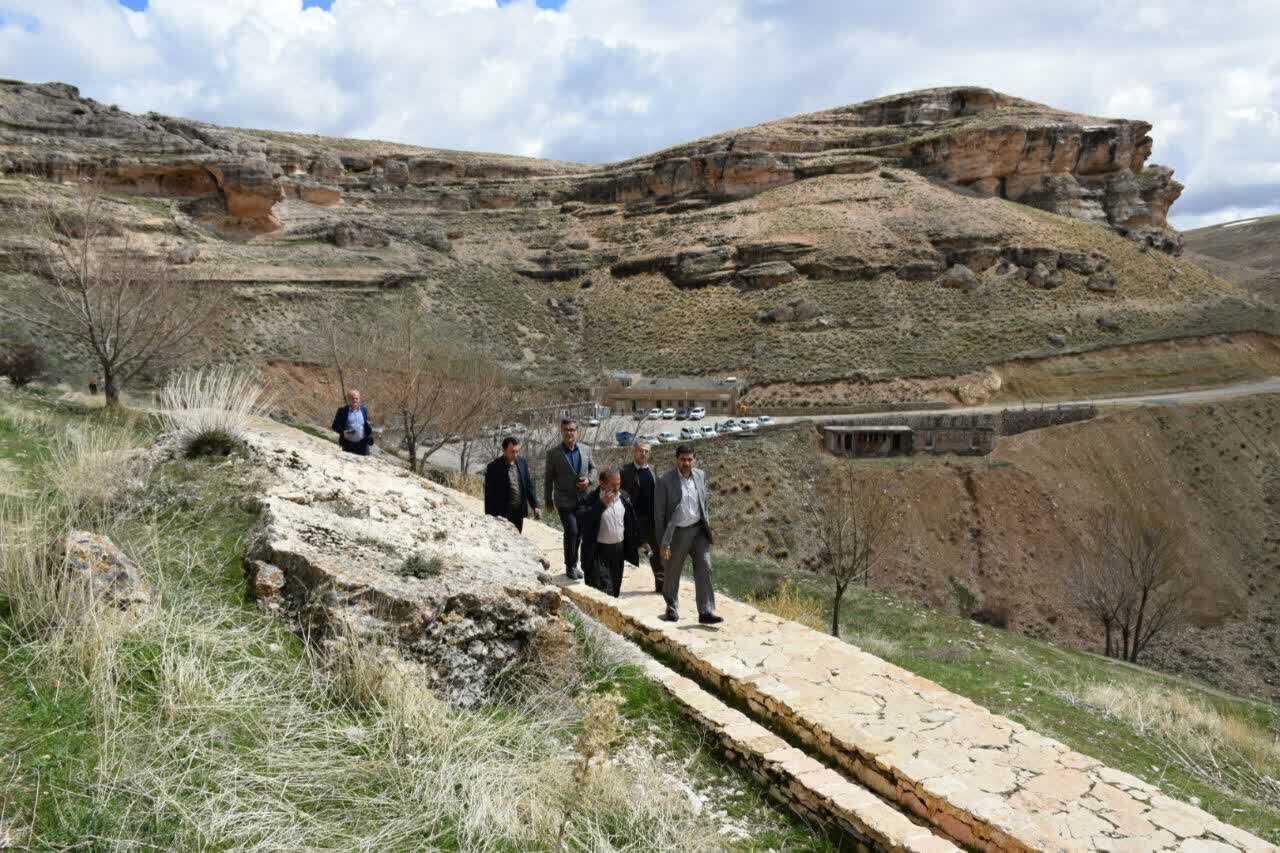 محوطه غار باستانی «کرفتو» مرمت می‌شود