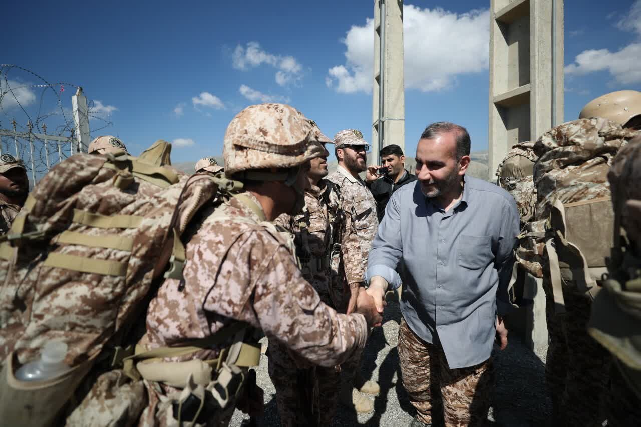 استاندار کرمانشاه از نوار مرزی اورامانات بازدید کرد