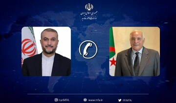 أمير عبداللهيان يبحث مع نظيره الجزائري تعزيز العلاقات الثنائية