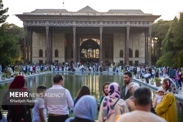 نوروز امسال ظرفیت اقامت گردشگران در اصفهان به ۲۲۰ هزار نفر افزایش یافت