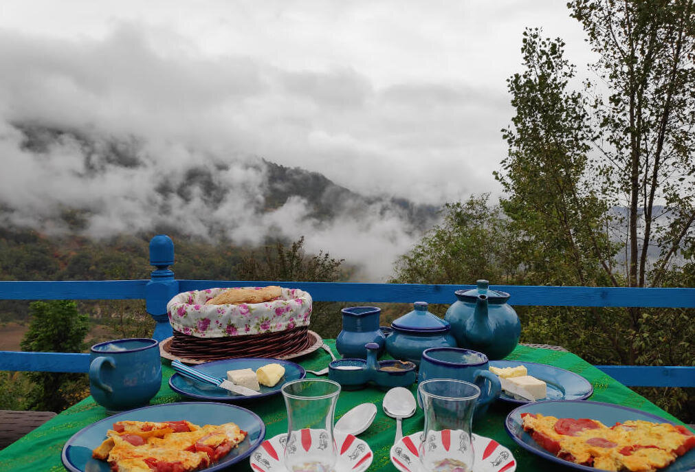 رخ نمایی بهار در نگین سبز گلستان/جادوی آبشارهای بدیع افسون می کند