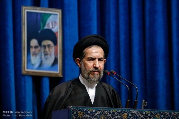 خطيب صلاة الجمعة في طهران: الخزانة الاميركية أصبحت مركز قيادة حرب اقتصادية ضد الإيرانيين