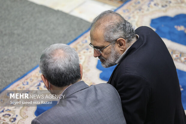  سید محمد حسینی معاون پارلمانی رئیس جمهور در نماز جمعه تهران یازدهم فروردین ماه ۱۴۰۲ حضور دارد