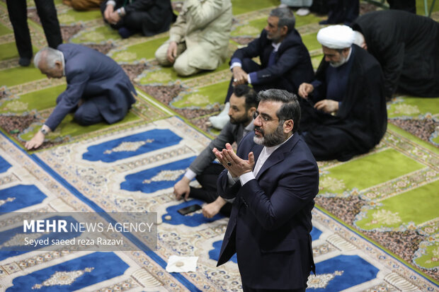  محمدمهدی اسماعیلی وزیر فرهنگ و ارشاد اسلامی در نماز جمعه تهران یازدهم فروردین ماه ۱۴۰۲ حضور دارد
