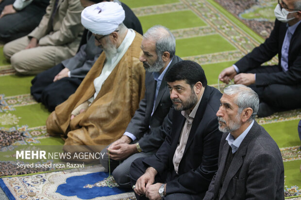حسین کولیوند رئیس جمعیت هلال احمر در نماز جمعه تهران یازدهم فروردین ماه ۱۴۰۲ حضور دارد