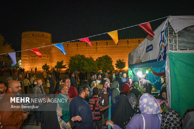 «افطاری ساده»، از کارخانه تا لحظه افطار در شیراز