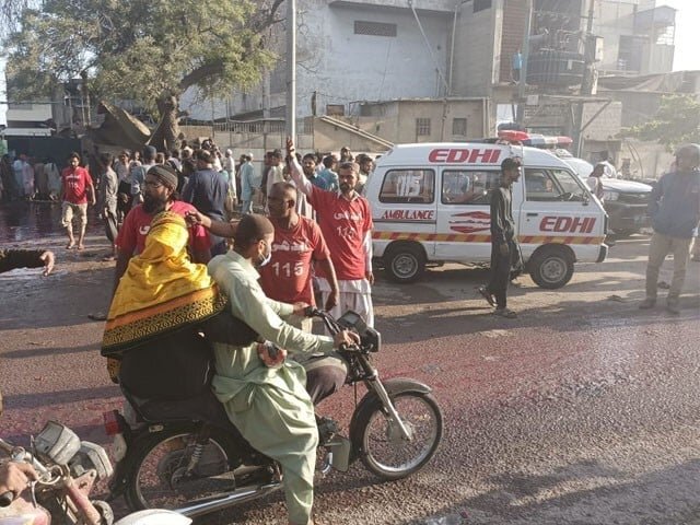 پاکستان میں راشن تقسیم کے دوران بھگڈرسے 3 بچوں سمیت 11 افراد جاں بحق