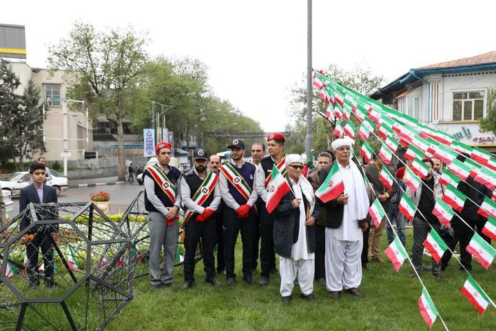 پرچم جمهوری اسلامی ایران در گرگان به اهتزاز درآمد
