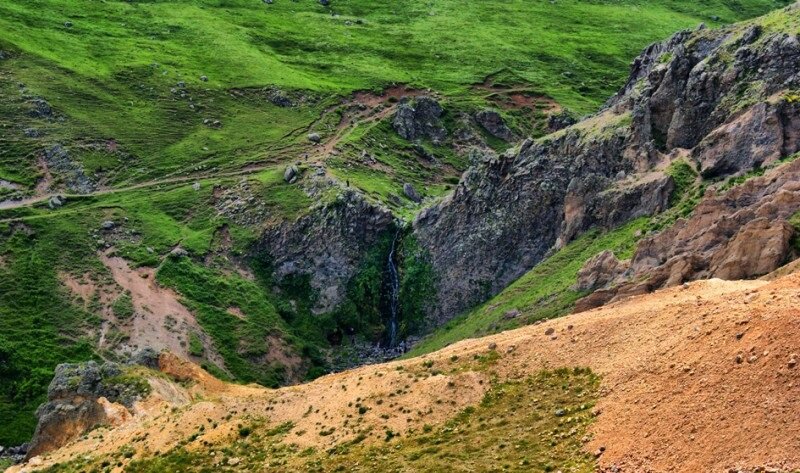 گذراندن «روز طبیعت»در سایه سار درختان و نسیم رودها