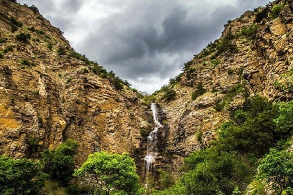 گذراندن «روز طبیعت»در سایه سار درختان و نسیم رودها