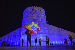تغییر رنگ بناهای تاریخی و شهری شیراز به مناسبت روز جهانی اوتیسم