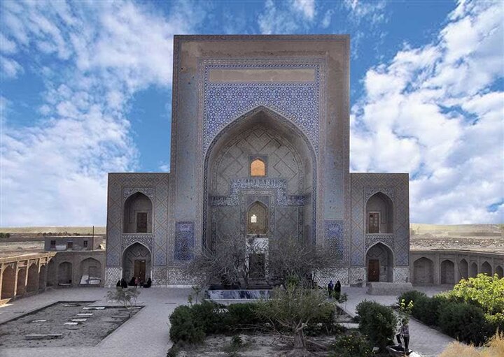 بازدید بیش از ۱۵ هزار مسافر نوروزی از بناهای تاریخی تایباد 