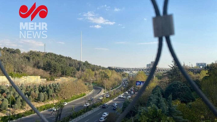 ماجرای فرود بلندترین پرچم ایران در تپههای عباس آباد