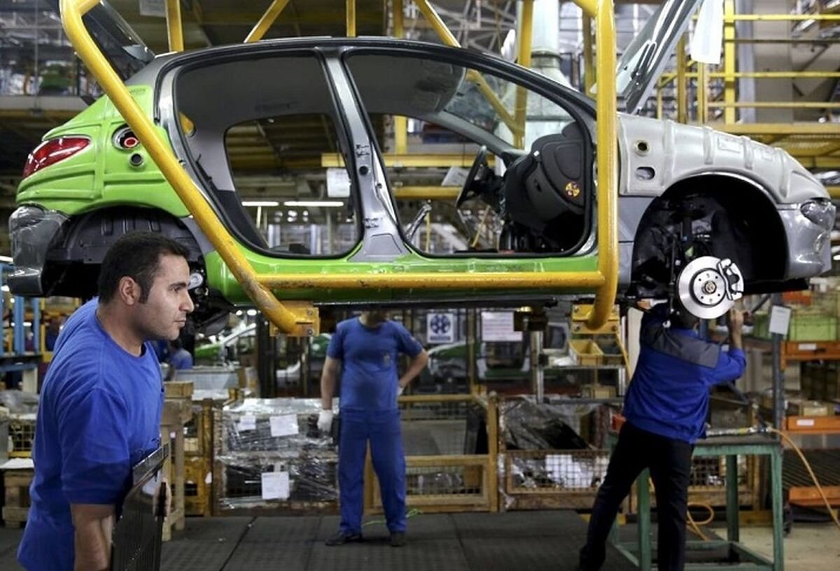 گره کور واگذاری خودروسازان/ کسی حاضر به خرید سهام خودروسازان نیست - خبرگزاری مهر | اخبار ایران و جهان | Mehr News Agency