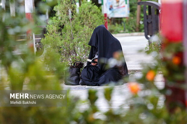 شستشو و رنگ آمیزی مجدد قبور شهدای قم