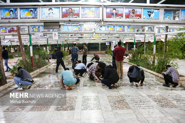 شستشو و رنگ آمیزی مجدد قبور شهدای قم