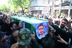 خاکسپاری شهید مهقانی در گلزار شهدای فاضل آباد